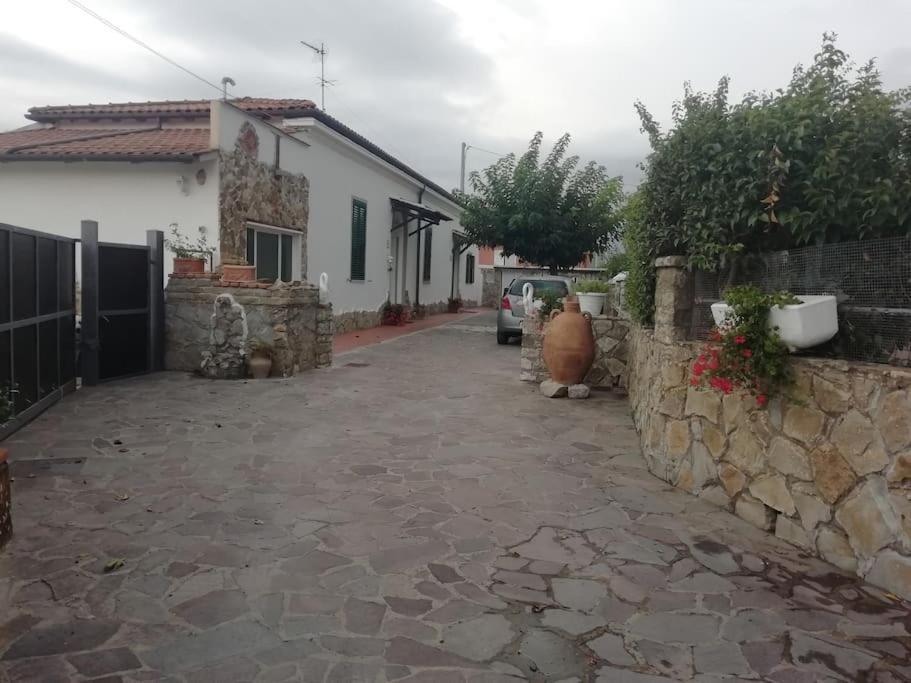 Villetta A Schiera Nei Pressi Del Mare 리보르노 외부 사진